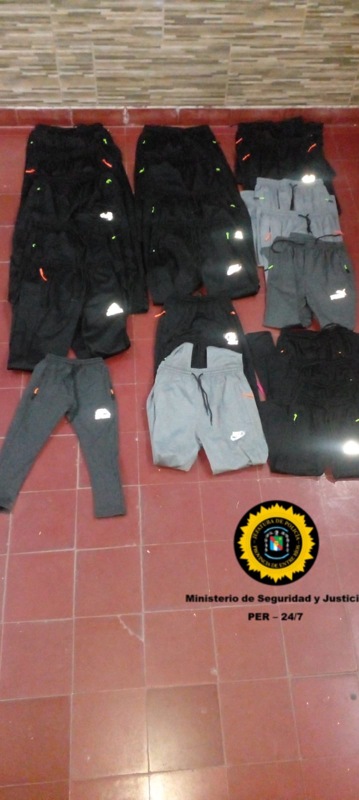 91f7ffea-54cc-4157-8958-014694779f3d.jpg