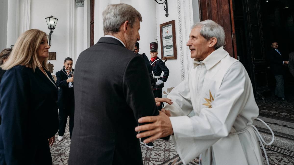 Frigerio sacerdote Romero.jpg