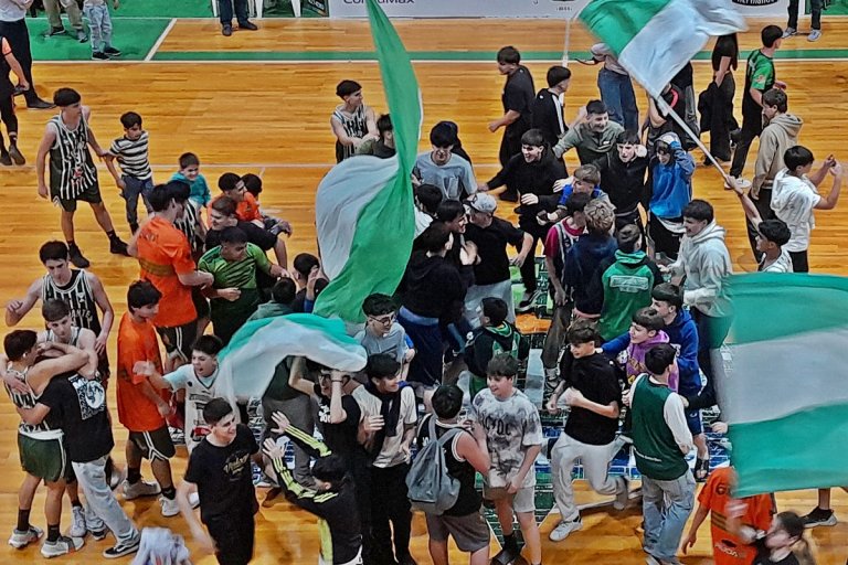 Hinchada estudiantes concordia