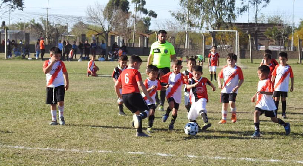 NiñosFutbolSantaElena