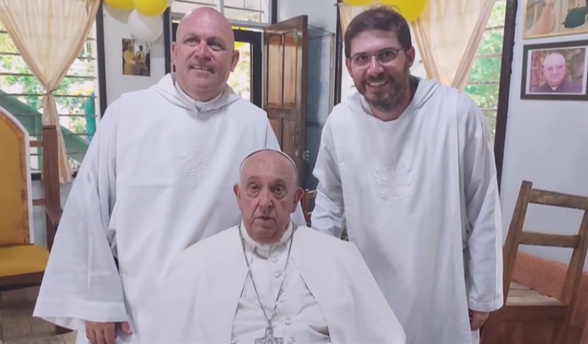 cura santa elena papa francisco 2.jpg