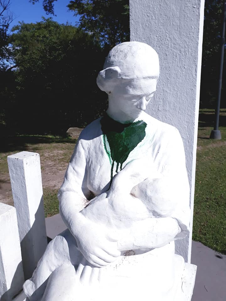 madre 1 pañuelo verde