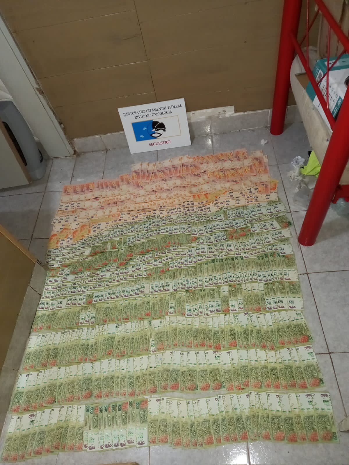 santa elena cocaina detenidos dinero.jpg