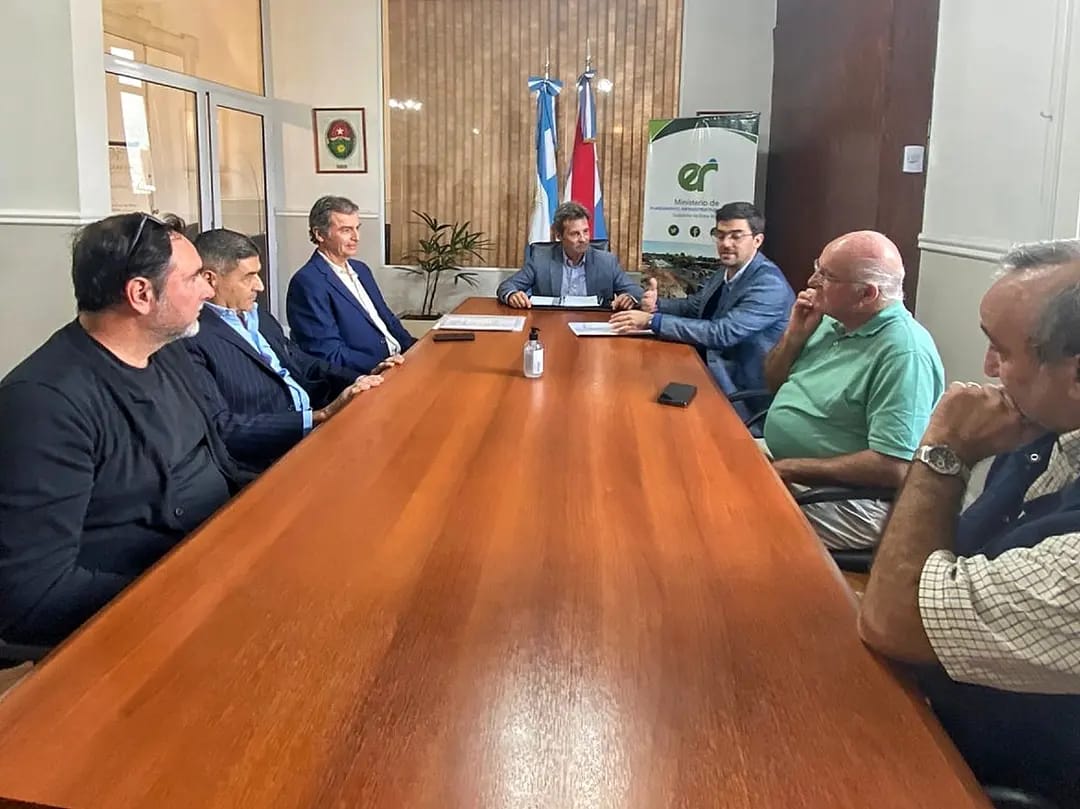 sarubi y ministro richard 2022 2.jpg