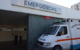 Un cuatriciclo chocó contra una vivienda en el centro de Santa Elena: el conductor fue trasladado a Paraná