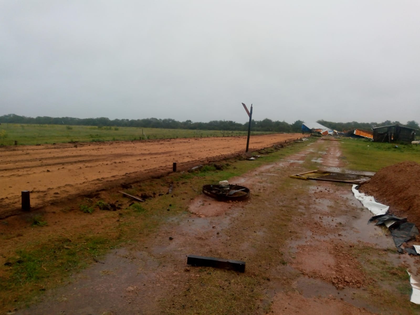 voladura de techos dpto la paz